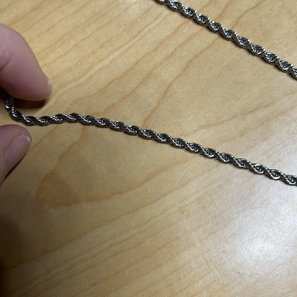 Broken Heart pendant necklace - Picture 4 of 10